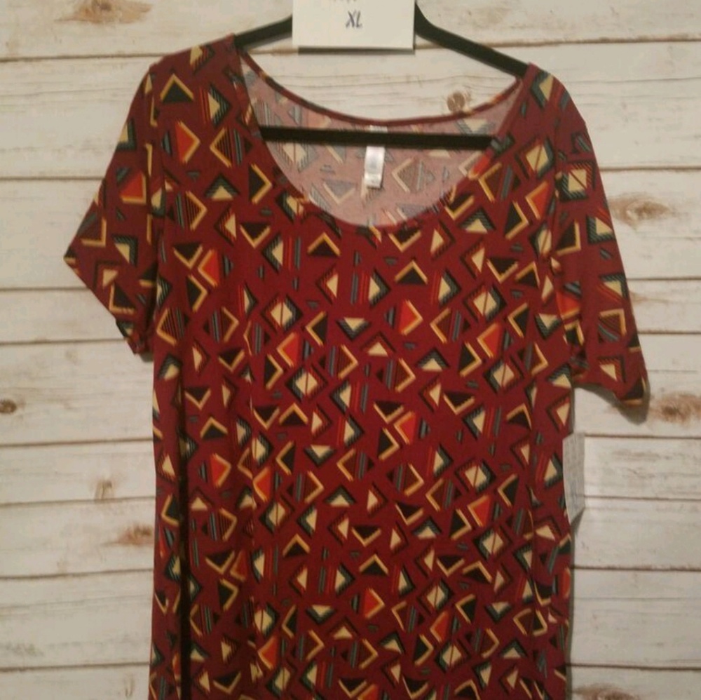Lularoe Classic T Shirt NWT
